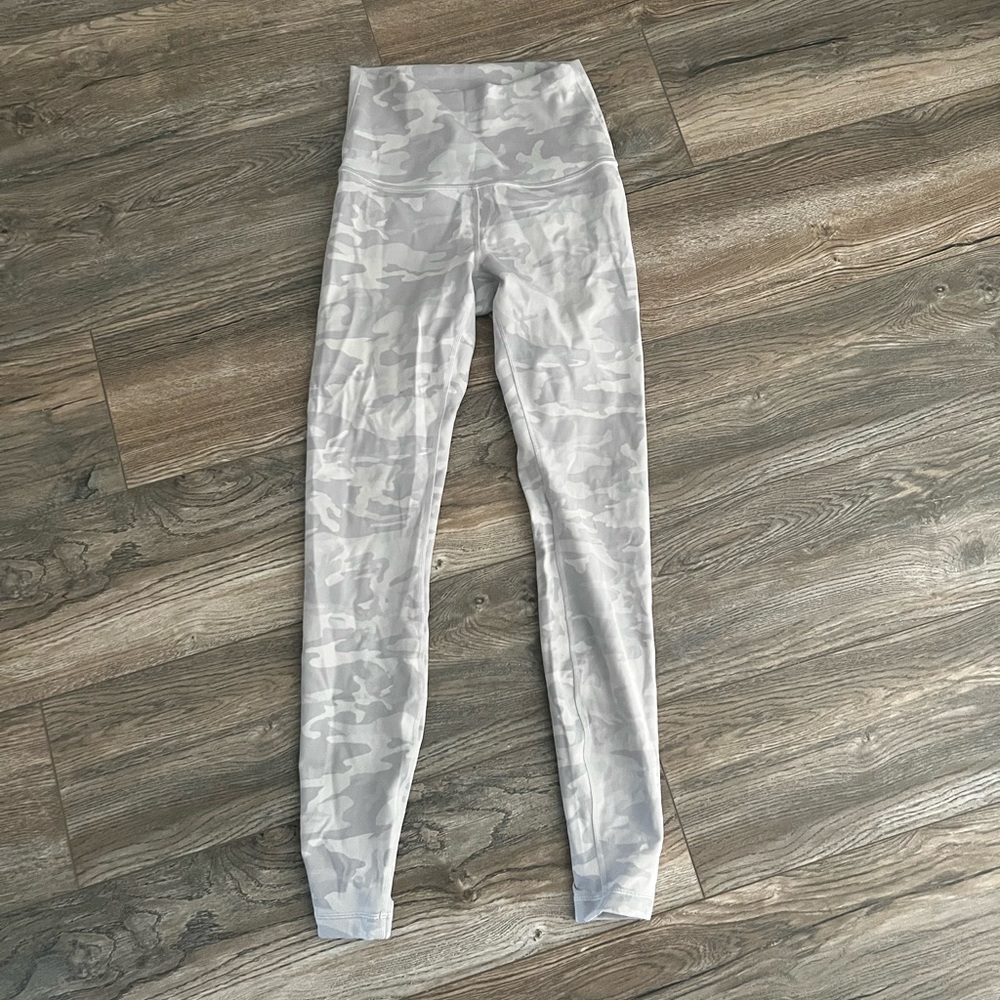Lululemon Wunder Under leggings
